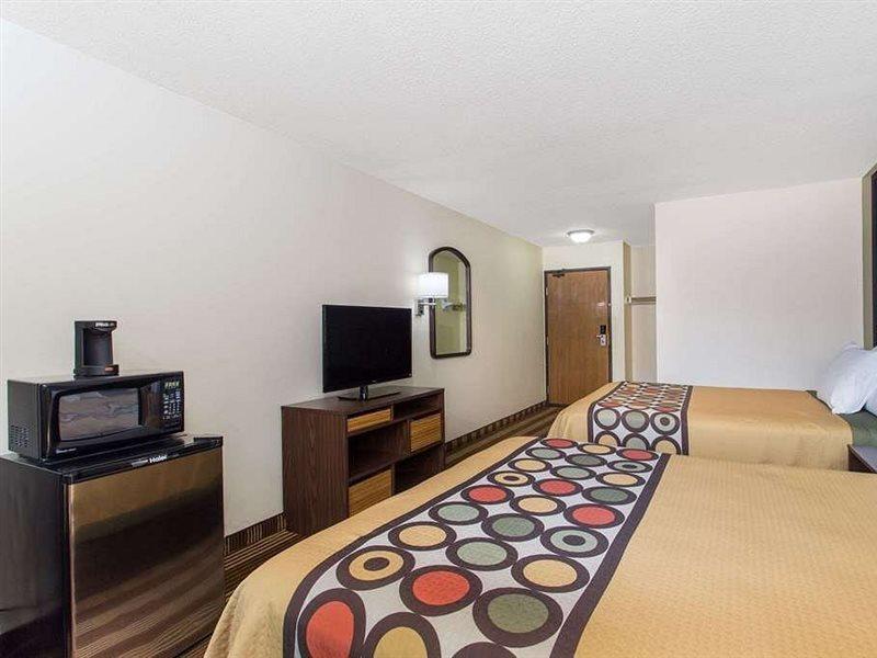 Motel Super 8 By Wyndham Eau Claire I-94 Exterior foto