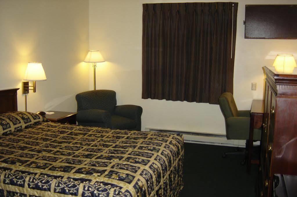Motel Super 8 By Wyndham Eau Claire I-94 Exterior foto