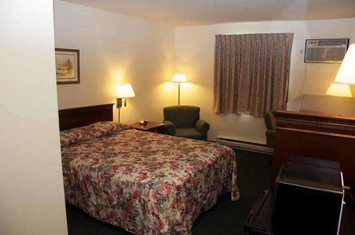 Motel Super 8 By Wyndham Eau Claire I-94 Exterior foto